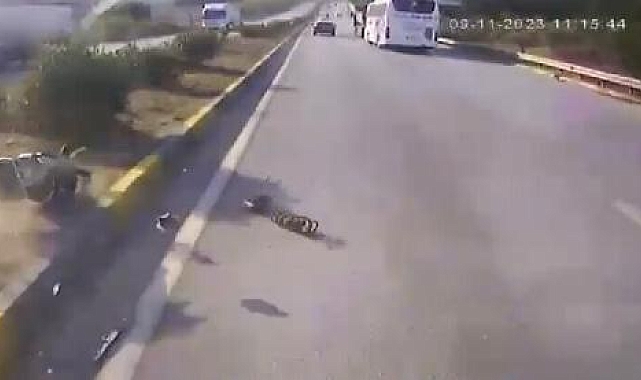 Muğla'da yolcu otobüsü ile otomobilin çarpıştığı ölümlü kaza, araç kamerasında
