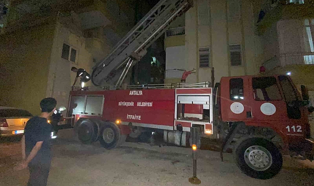 Pide fırınının bacasında çıkan yangın korkuttu