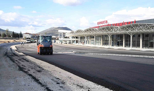 Yeni otogar alanında asfalt çalışmaları gerçekleştiriliyor