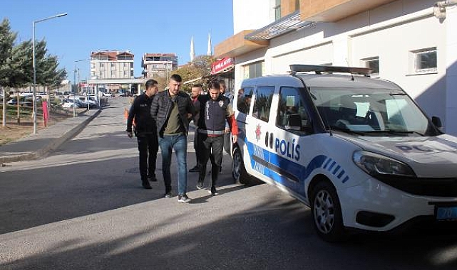 Yoldan geçen kuryeyi vuran şüpheliler yakalandı