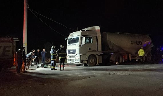 Yolun karşısına geçmek isterken çimento tankerinin çarpmasıyla öldü