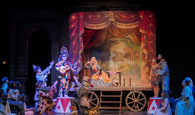 2 opera art arda sahnede