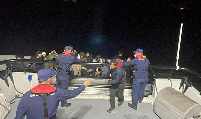 30 kaçak göçmen kurtarıldı, 63 kaçak göçmen yakalandı
