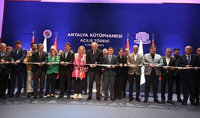 Akdeniz'in en büyük kütüphanesi, Bakan Ersoy'un katılımıyla açıldı