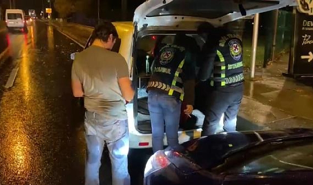 Ambulansa yol vermeyen magandaya ceza
