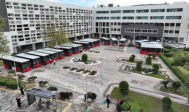 Antalya Büyükşehir toplu taşıma filosuna 20 yeni otobüs kattı