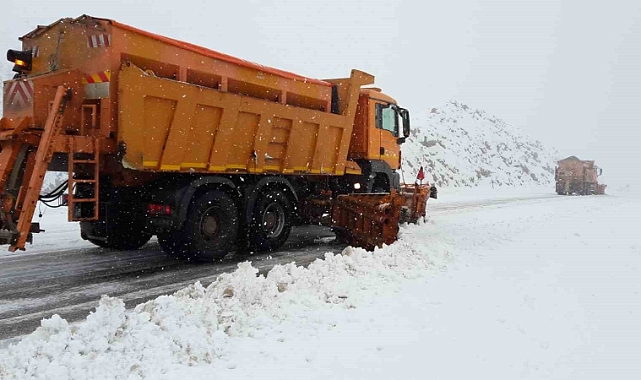 Antalya-Konya Karayolu tırların geçişine açıldı
