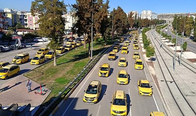Antalya'da 2 bin taksiciden 'korsana hayır' konvoyu