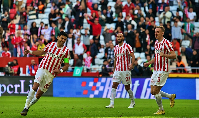 Antalyaspor: 2 - Fatih Karagümrük: 1 İLK YARI