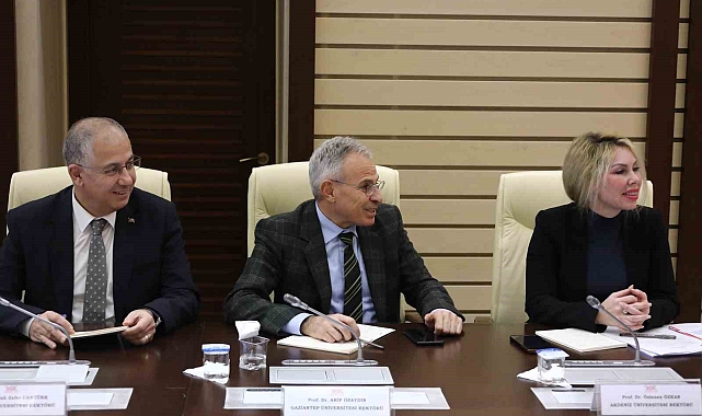 Araştırma üniversitesi adayı