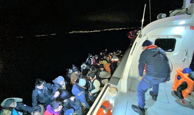 Aydın'da sürüklenen bottaki 51 kaçak göçmen kurtarıldı