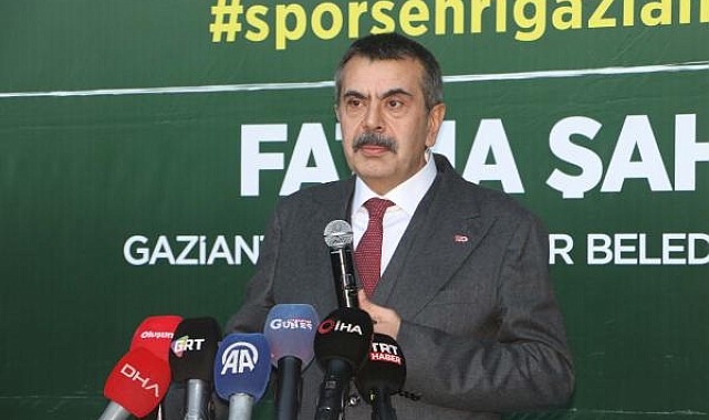 Bakan Tekin: Eğitimin yükü kolay omuzlanacak bir yük değil