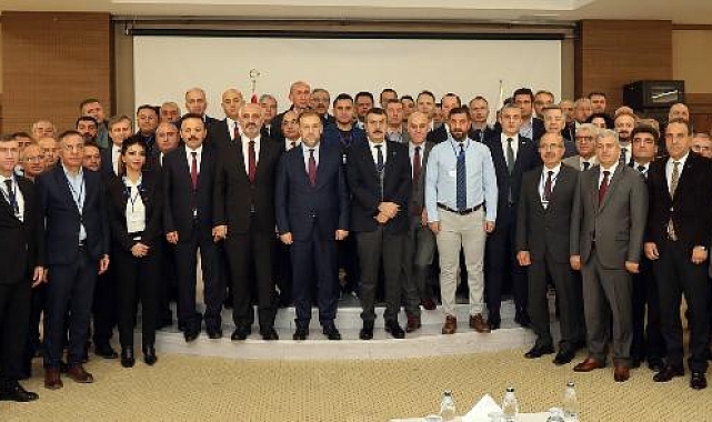 Bakan Tekin, mesleki eğitim seminerine katıldı
