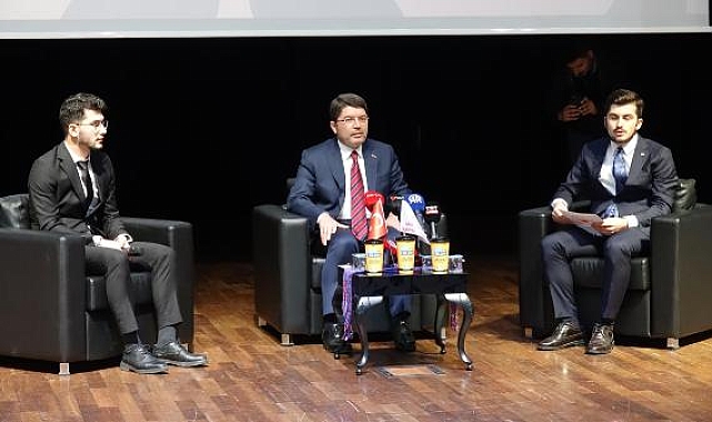 Bakan Tunç: Anayasanın değişmesi konusunda herkes mutabık