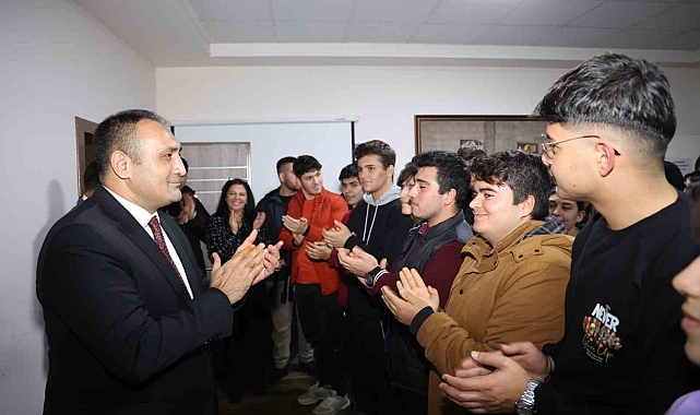 Başkan Yılmaz, Toroslar Akademi Eğitim Merkezi'nde gençlerle bir araya geldi