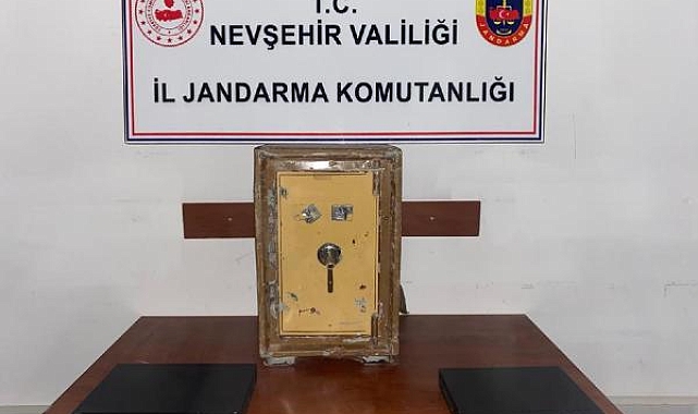 Belediye binasından çelik kasa çalan şüpheli tutuklandı