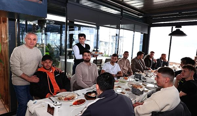 Beşiktaş tam kadro moral yemeğinde bir araya geldi