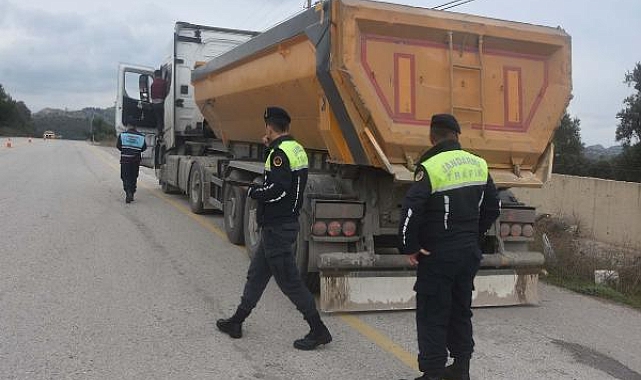 Bodrum'da kurallara uymayan beton mikseri ve hafriyat kamyonlarına 3 milyon lira ceza