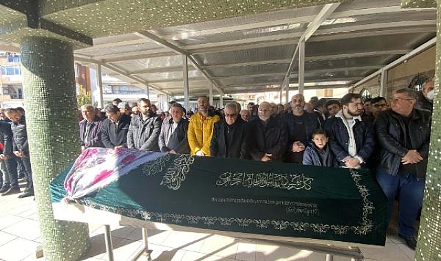 Boşanma aşamasındaki eşinin parkta vurduğu Gözde, toprağa verildi
