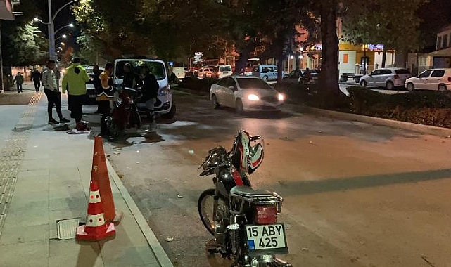 Burdur&#039;da motosikletler çarpıştı: 1 yaralı