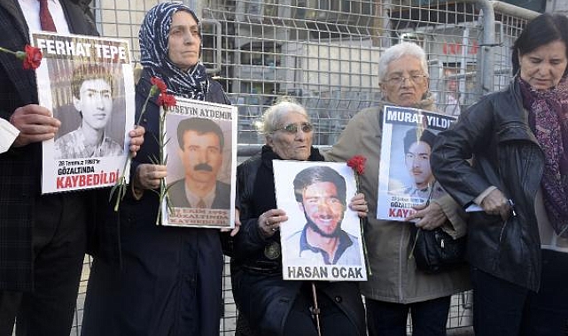 Cumartesi Anneleri'nin eylemini Avrupa Parlamentosu Türkiye raportörü takip etti