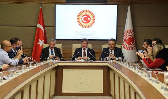 Davutoğlu: Her partiyle görüşürüz