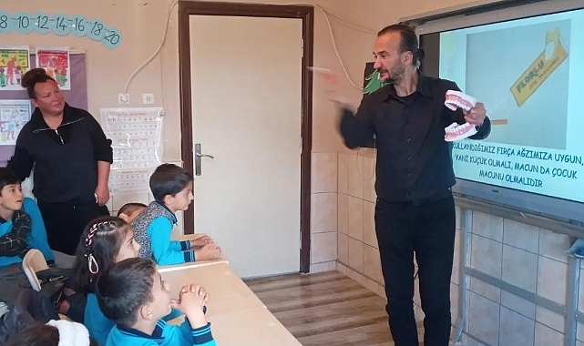 Diş Hekimi Erdal Er: "Süt dişlerle ilgili yanlış bir düşünce var"