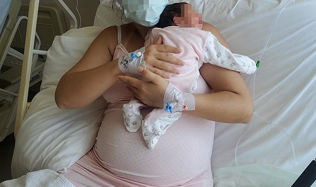 Doğumda annenin vücudunda gazlı bez unutulmasına inceleme