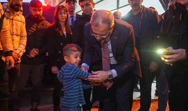 Doktor belediye başkanı, kaza geçiren çocuğa ilk müdahaleyi yaptı