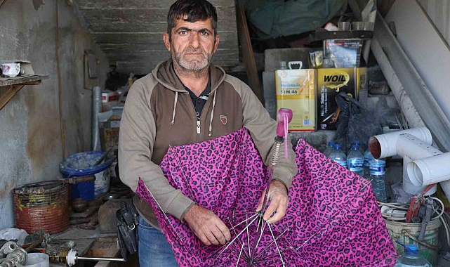 Enkaz çarşısının kalaycısı, 35 yıldır çekiç sallayarak ekmek parasını kazanıyor