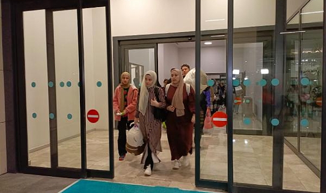 Gazze'den tahliye edilen 68 kişi İstanbul'a geldi