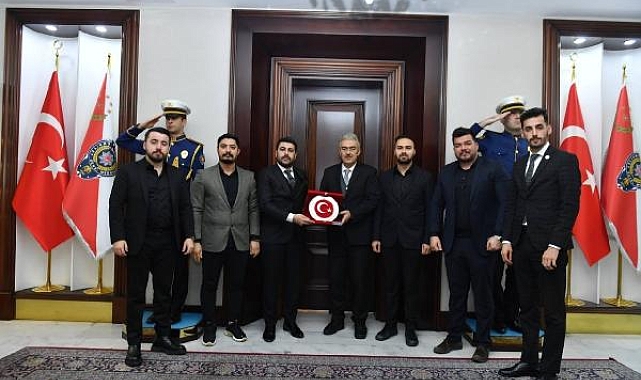 Genç Sağlık Sendikası üyeleri Emniyet Genel Müdürü Erol Ayyıldız'ı ziyaret etti