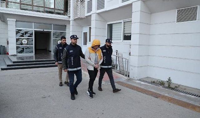 Interpol'ün aradığı dolandırıcılık şüpheli, Mersin'de yakalandı