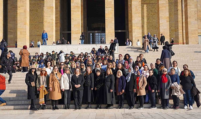 Kadın Hakları Günü'nde Anıtkabir'e ziyaret