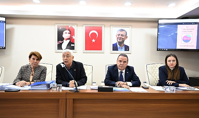 Kamacı ve Böcek grup toplantısında