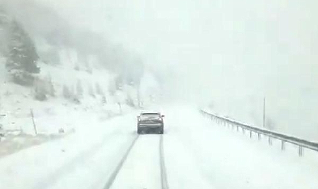 Kar yağışı, Antalya- Konya kara yolunda ulaşımda aksamalara neden oldu