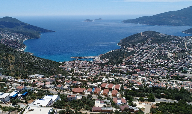 Kaş kaçakları yıkım ihalesine kimse girmedi