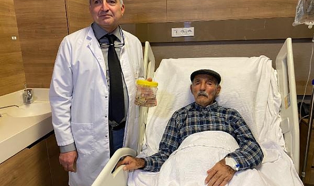 Kore Gazisi mesanesindeki 8 santimetrelik taştan ameliyatla kurtuldu