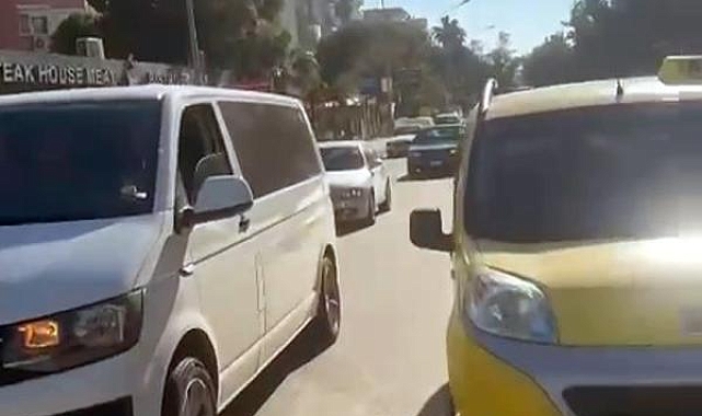 'Korsan taşımacılık' gerekçesiyle yol kesen 2 taksiciye gözaltı