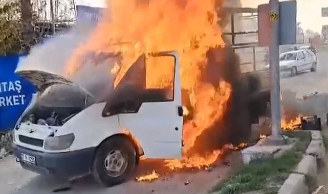 Mersin'de bir günde 4 araç motor kısmından yandı