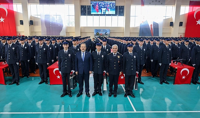 Mersin'de 446 polis adayı mezun oldu