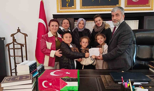 Minik öğrencilerden 'Filistin' için örnek davranış