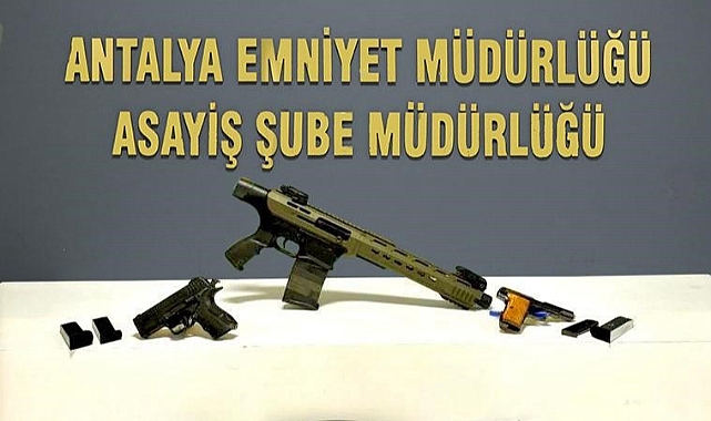 Nitelikli yağma şüphelisi 3 kişi tutuklandı