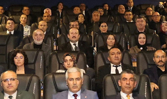 Öğretmenler 'Aybüke: Öğretmen Oldum Ben' filmini izledi