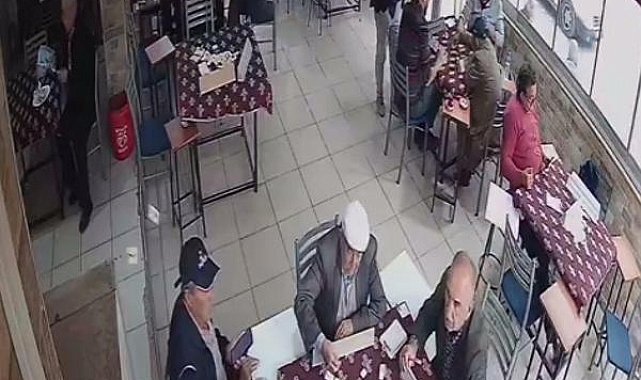Okey masasında istekalı kavga kamerada