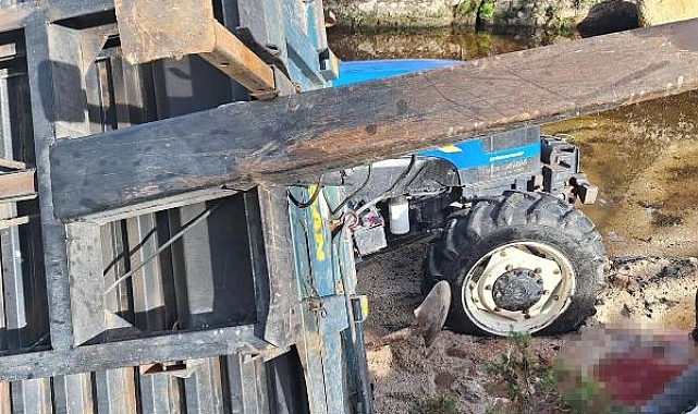 Römork ve traktör arasında sıkışıp, öldü
