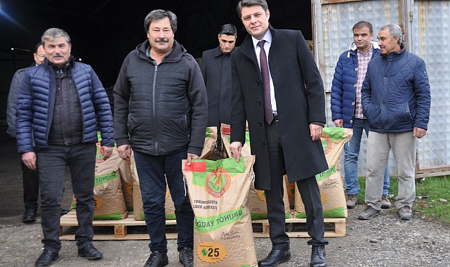 Sandıklı'da çiftçilere buğday tohumu