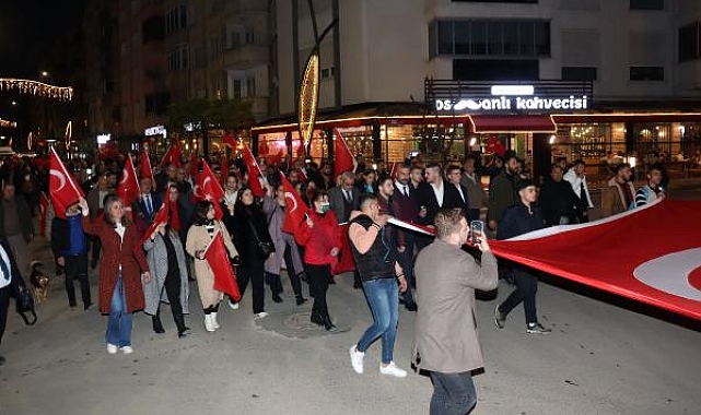 Şehitler için yürüyüş düzenlendi