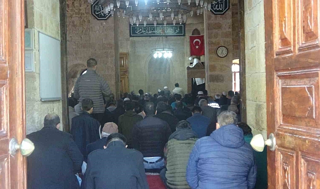 Tarihi camide Filistin için dua edildi