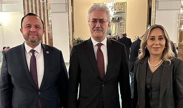 Taş ve Çokal Karadağlı ile bir arada